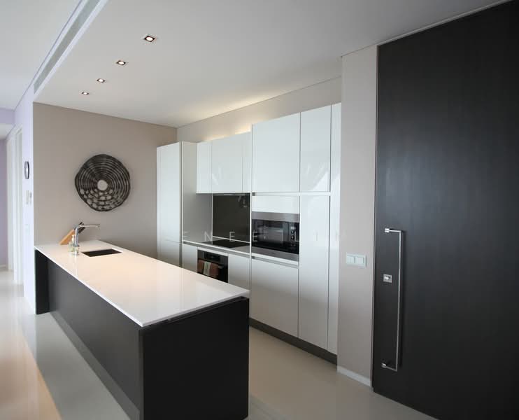 8 Scotts Road photo 5