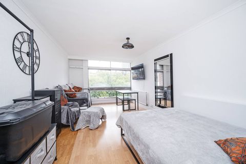 Cullum Welch House, Clerkenwell, London EC1Y, Studio to rent