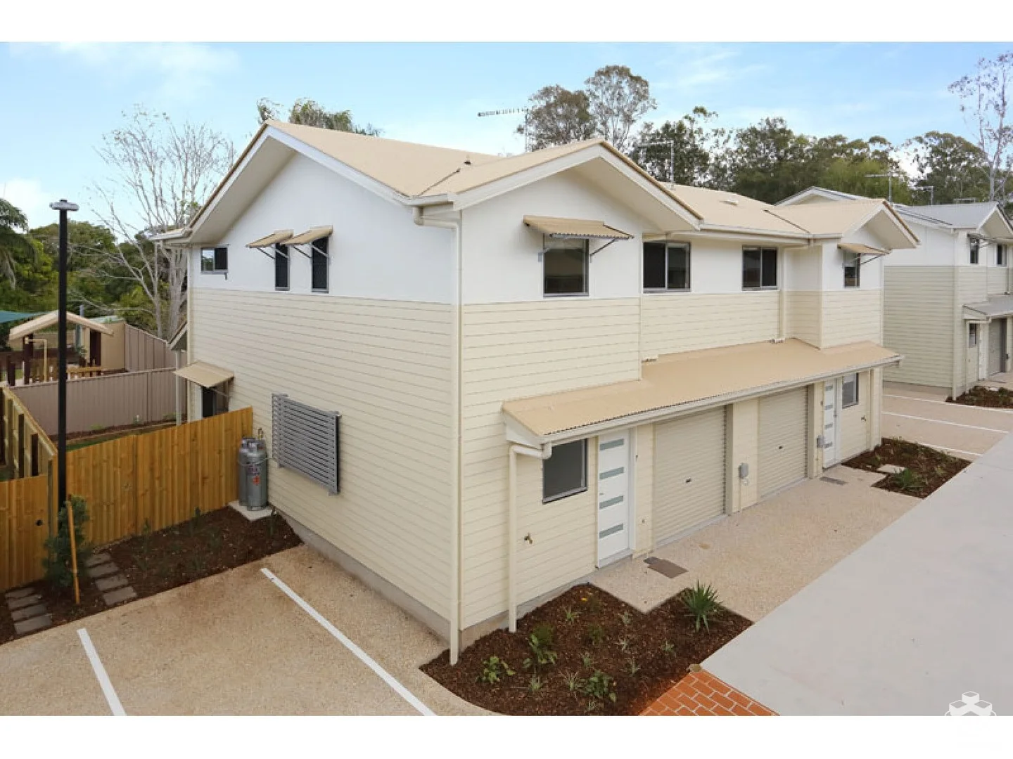 Additional image 2 of ID:21172530/17 Armstrong Street, Petrie QLD 4502