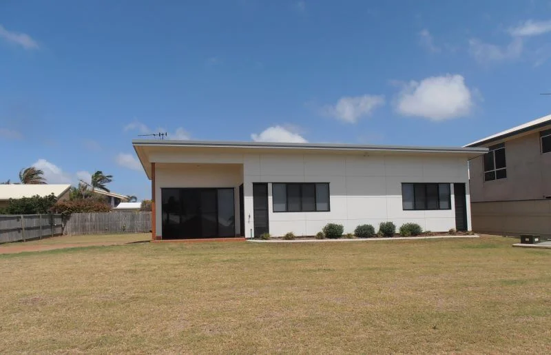 3 Sea Esplanade, Elliott Heads QLD 4670