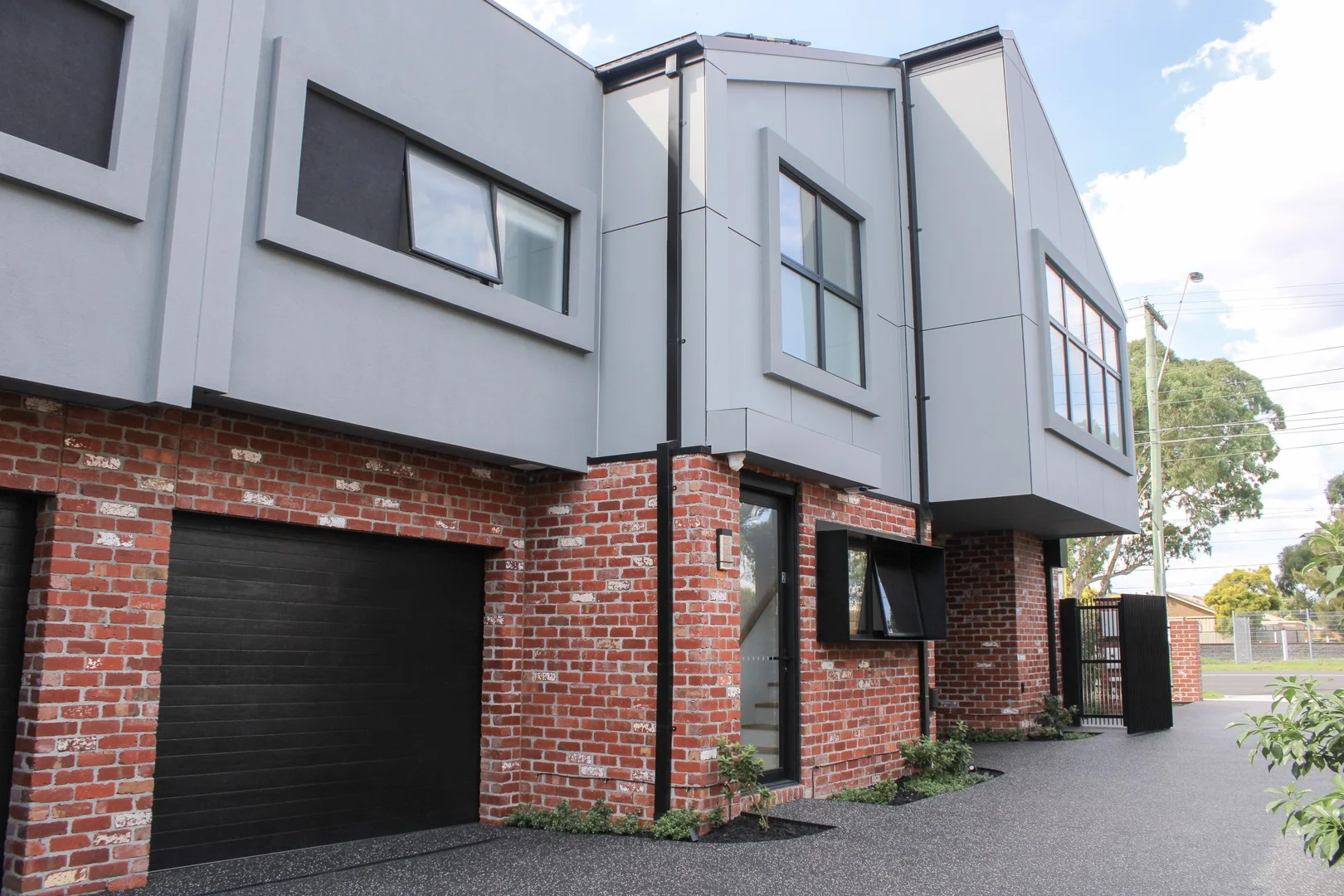 2/1021 High Street, Reservoir VIC 3073