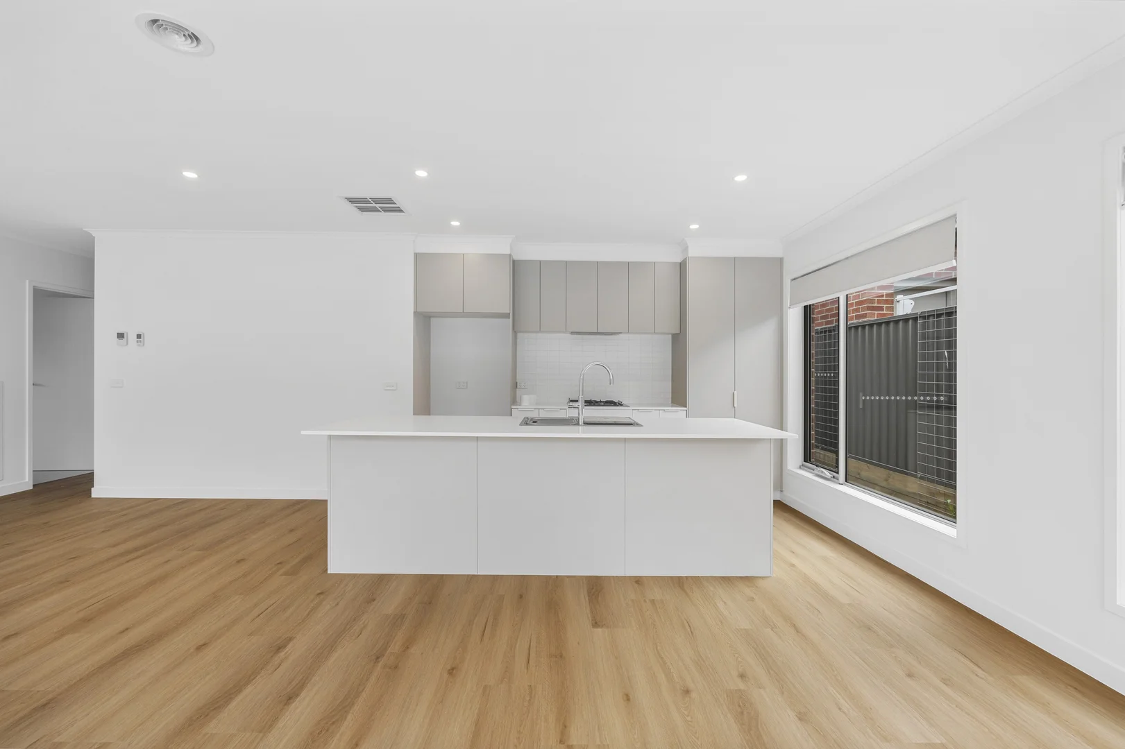 34 Thurling Parade, Lucas VIC 3350 photo 3