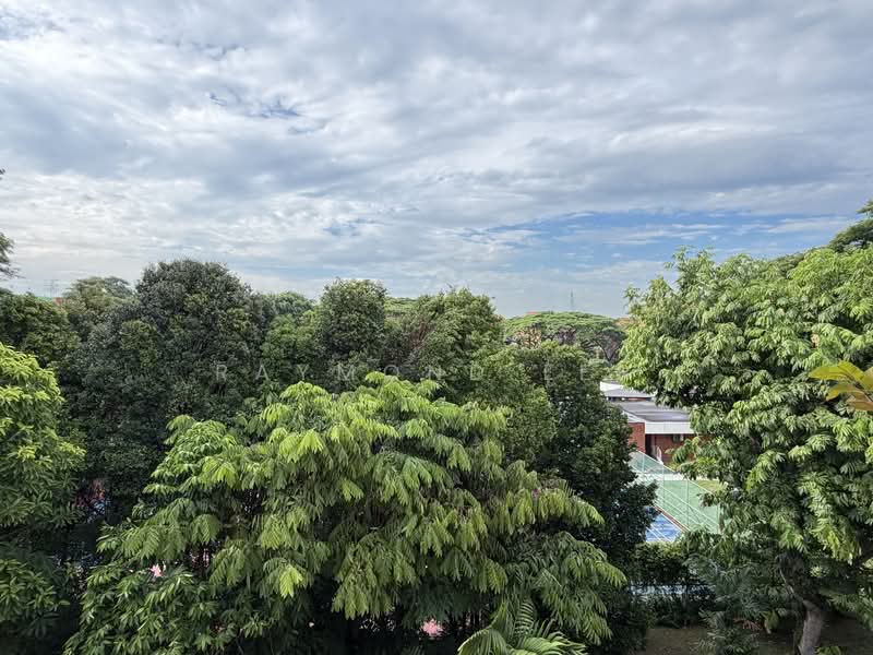 Additional image 3 of 210 Loyang Avenue