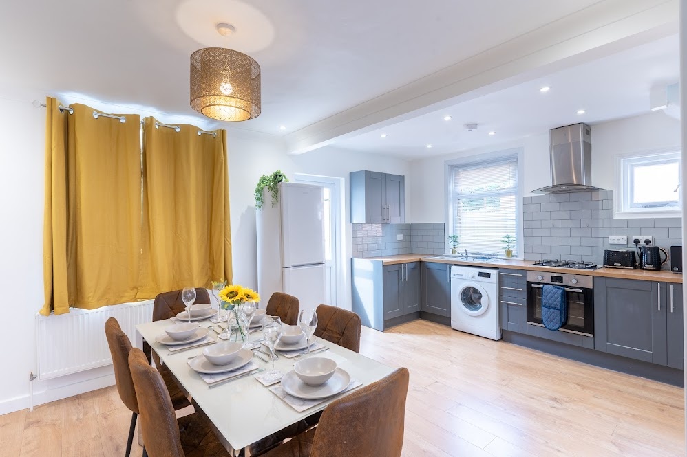 Additional image 2 of 3 Bed End Terrace, Percy Road, SO16, N1 7GU