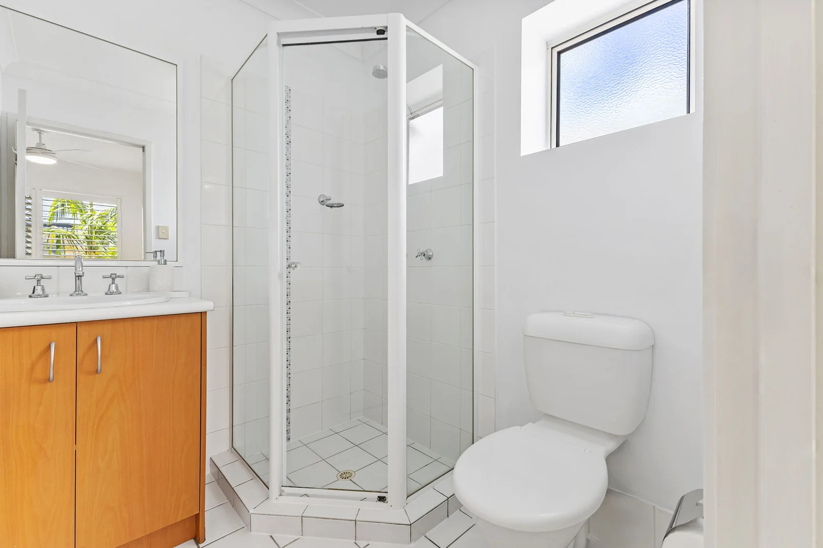 Additional image 6 of 4/24 McLay St, Coorparoo QLD 4151