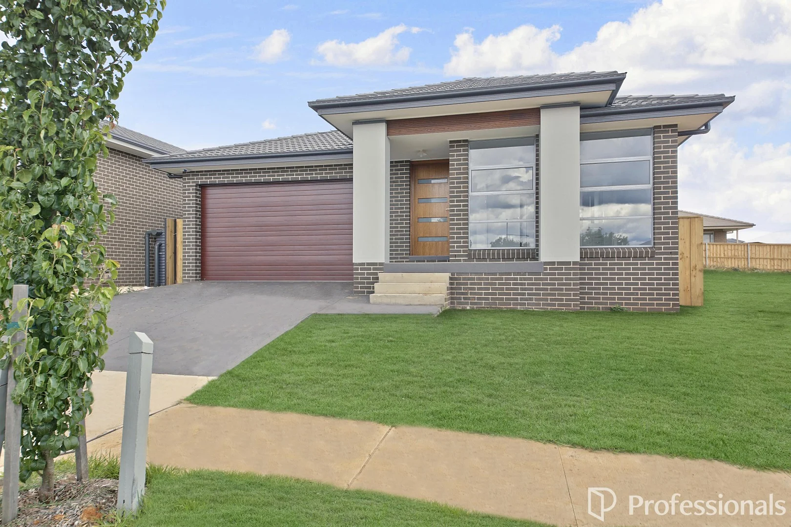 36 Hinton Loop, Oran Park NSW 2570