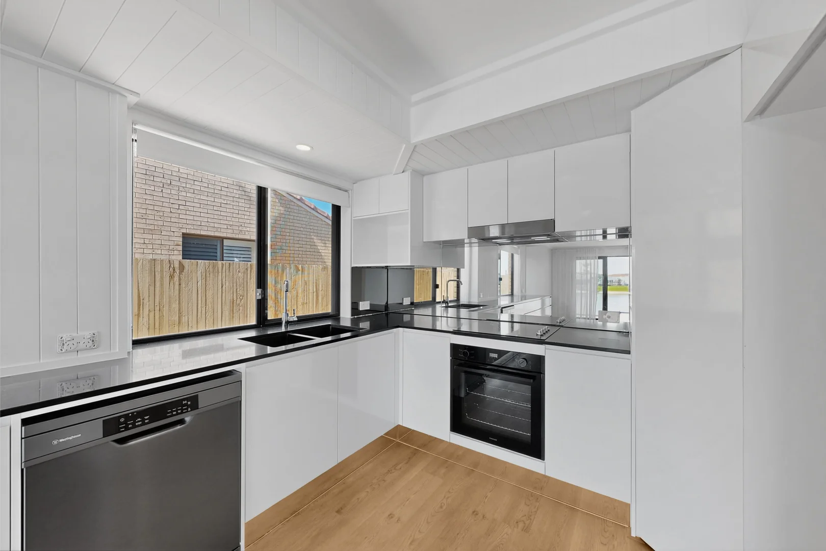 Additional image 5 of 3/17 Barbet Place, Burleigh Waters QLD 4220