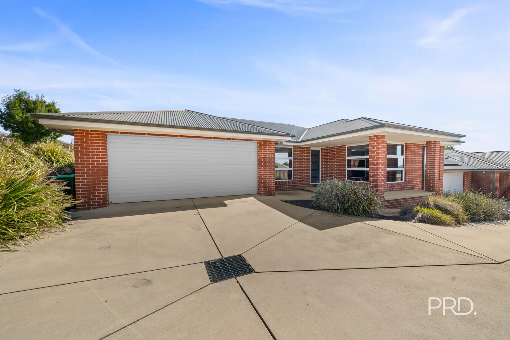 1/114 Brooklyn Dr, Bourkelands NSW 2650