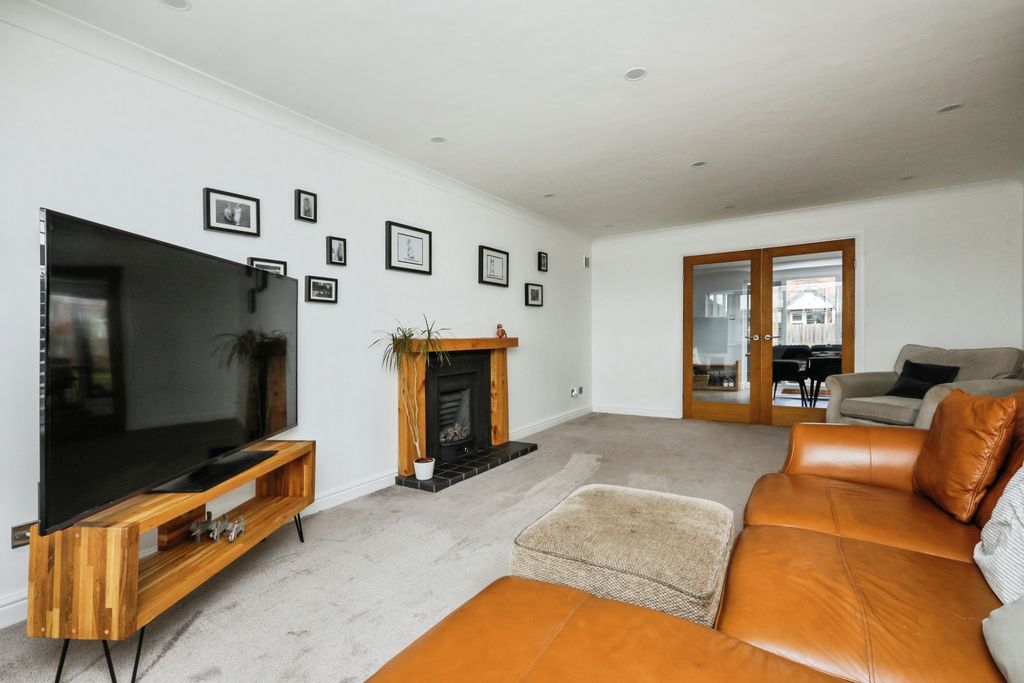 Additional image 4 of 4 bed detached house for saleDoncaster Road, Westwoodside, Doncaster DN9