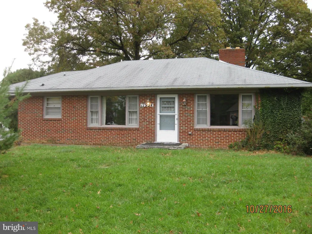 17934 Pin Oak Road, Hagerstown, MD 21740