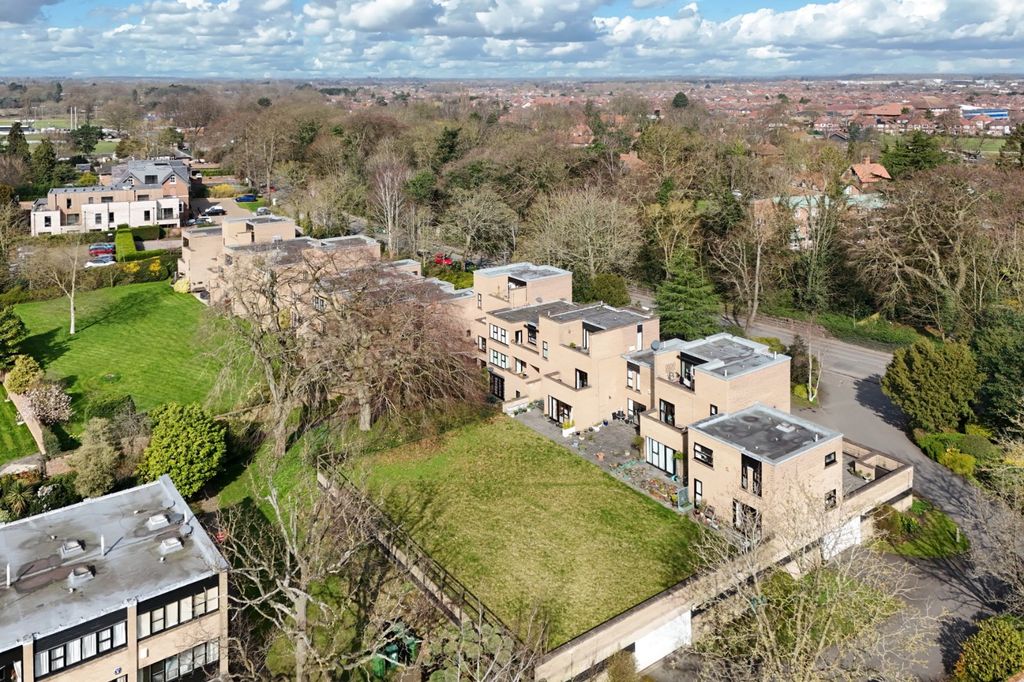 2 bed flat for saleOuse Lea, Shipton Road, York YO30