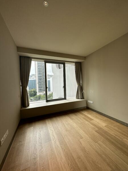 7 Ardmore Park photo 5