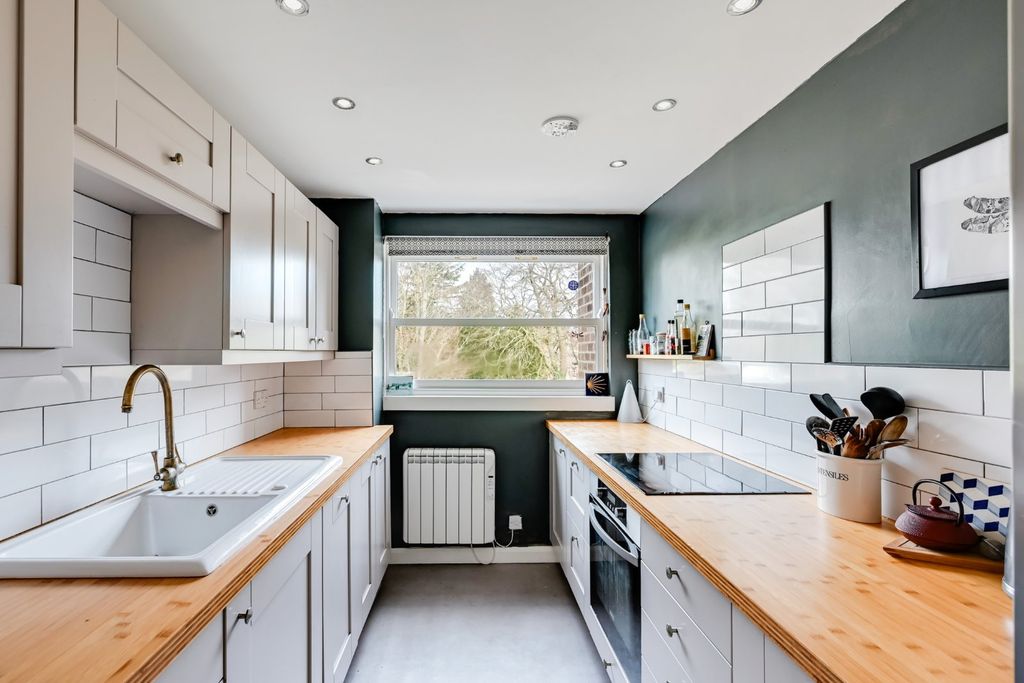 Additional image 8 of 2 bed flat for saleOuse Lea, Shipton Road, York YO30