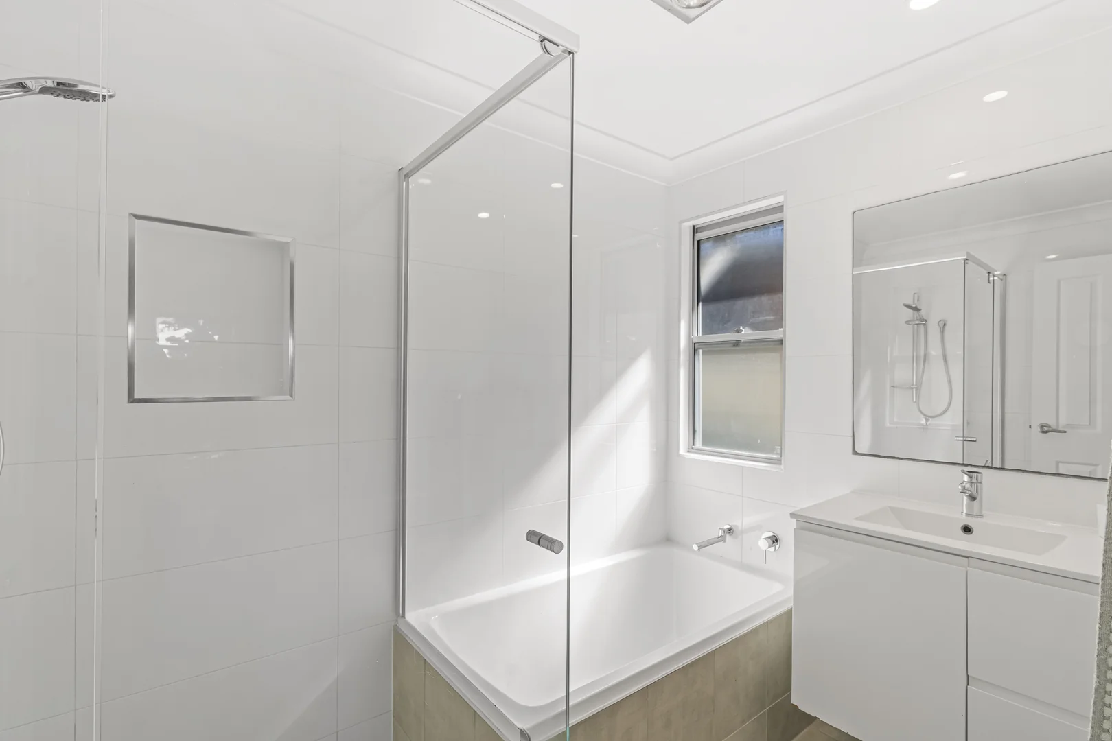 Additional image 6 of 41 Gladys Avenue, Berkeley Vale NSW 2261