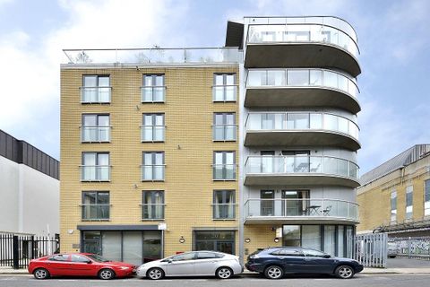 Calvin Street, Spitalfields E1, New home