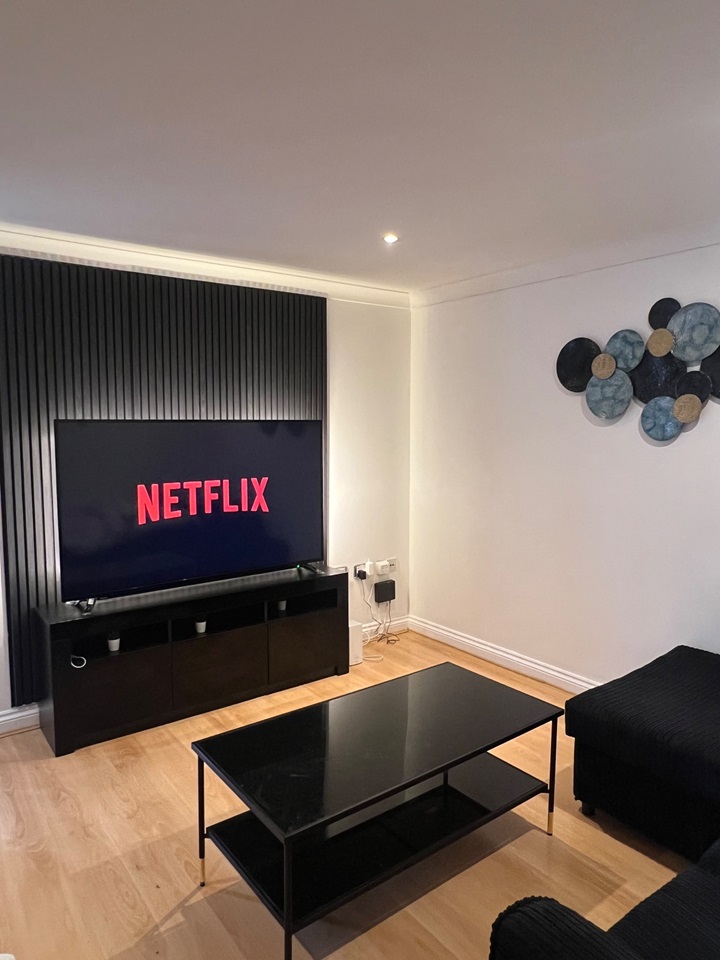 2 Bed Flat, Century Court, SO14, N1 7GU