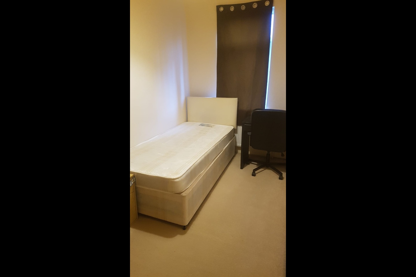 Room in a Shared House, Carnforth St, M14, N1 7GU photo 5