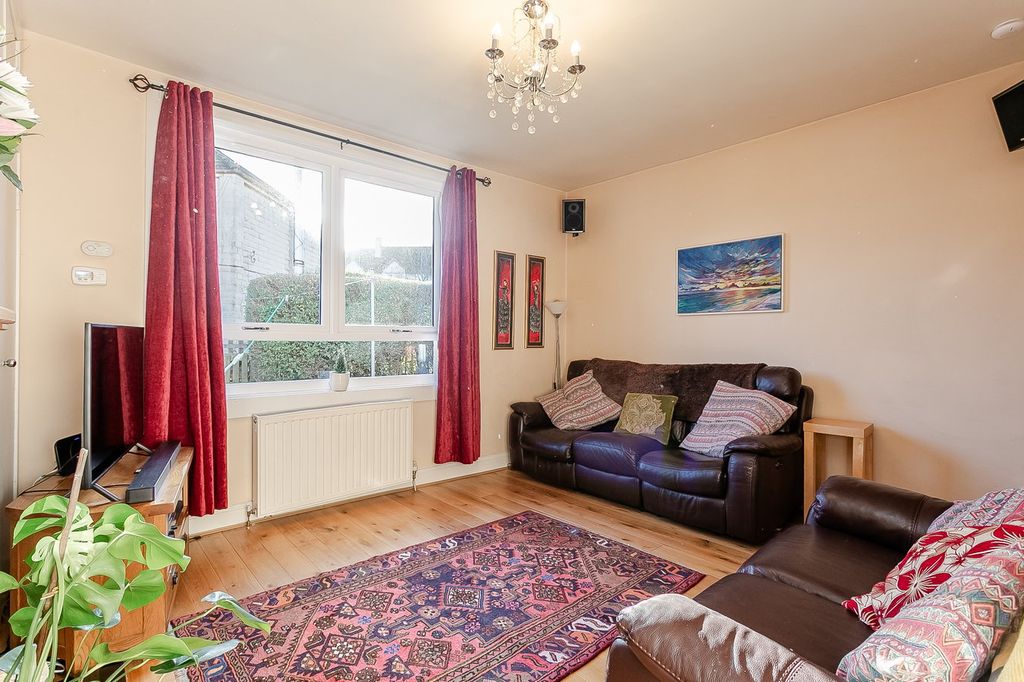 Additional image 3 of 3 bed flat for saleLochend Avenue, Edinburgh EH7