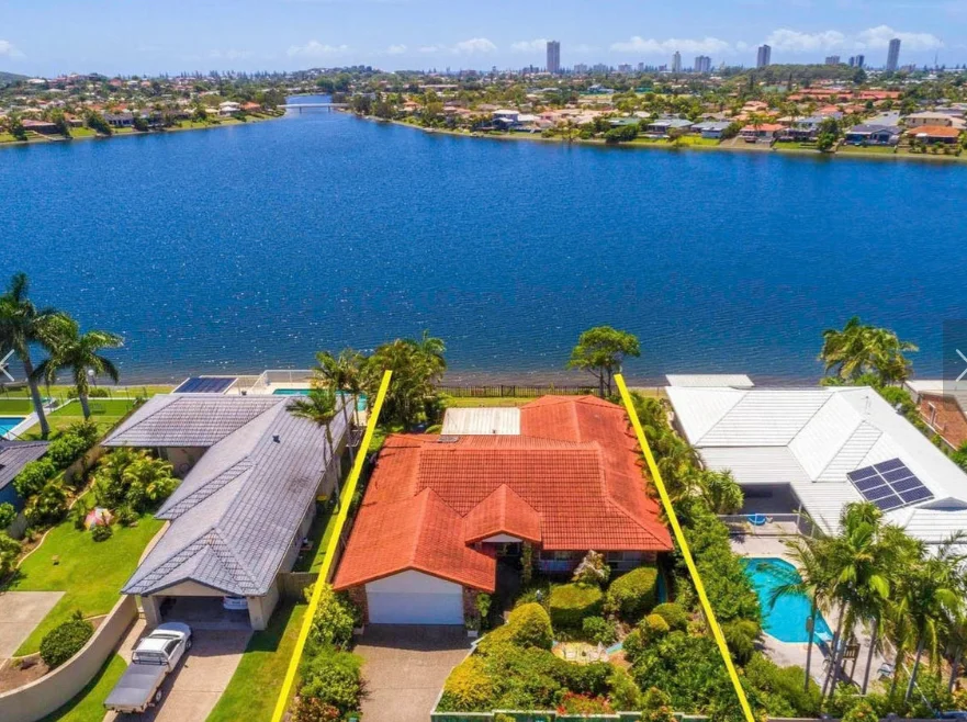 55 Cassowary Drive, Burleigh Waters QLD 4220