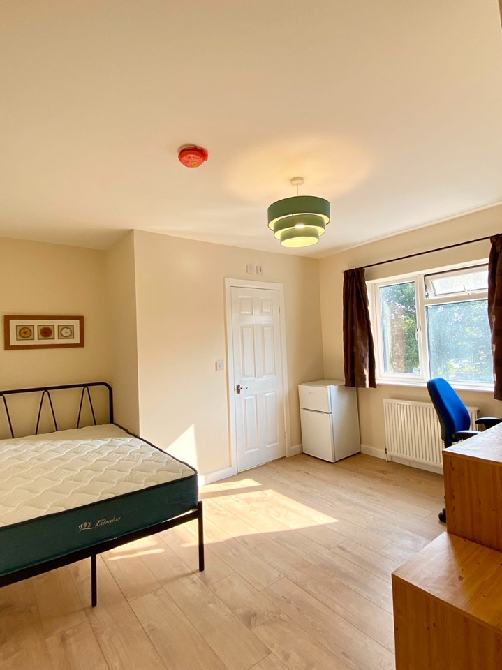 Additional image 7 of 5 Bed Semi-Detached House, Mayfield Road, SO17, N1 7GU