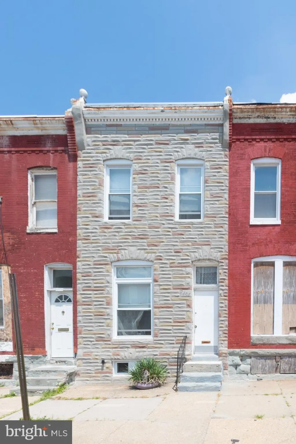 2208 Chase Street E, Baltimore, MD 21213