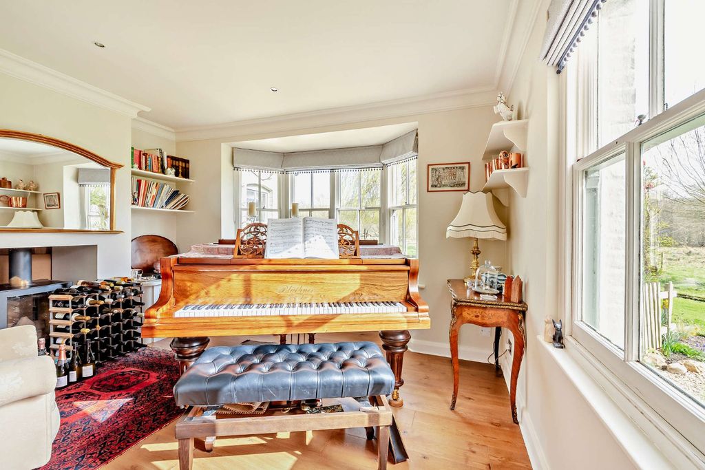 Additional image 10 of 6 bed detached house for saleWestbrook, Newbury, Berkshire RG20