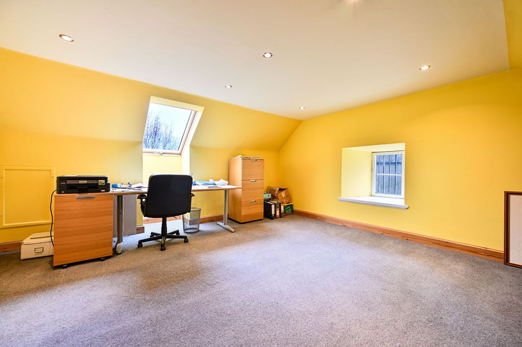 Additional image 18 of 3 bed flat for saleUpper Davaar, 75 High Street, Biggar ML12