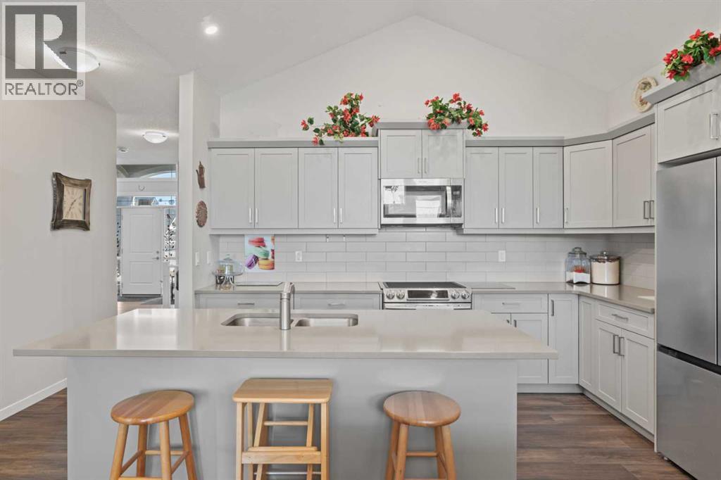 508 Montana Bay SE