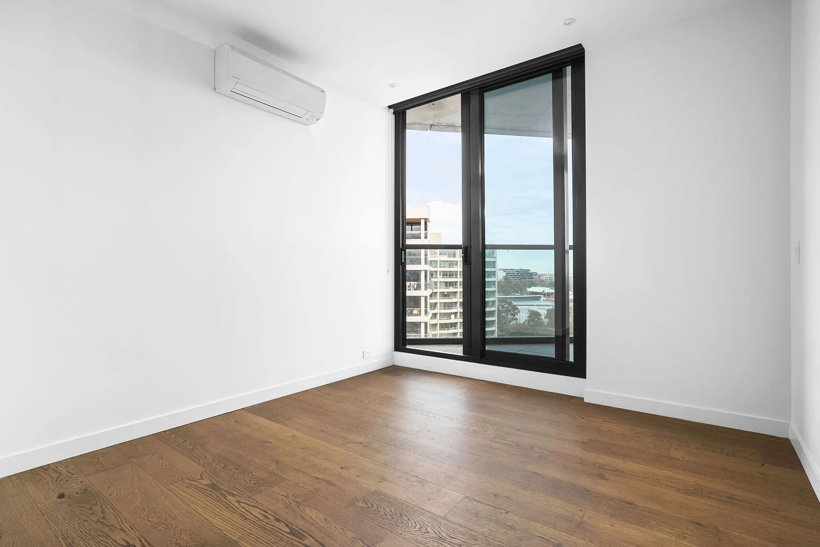Additional image 2 of 1004/77 Queens Road, Melbourne VIC 3004