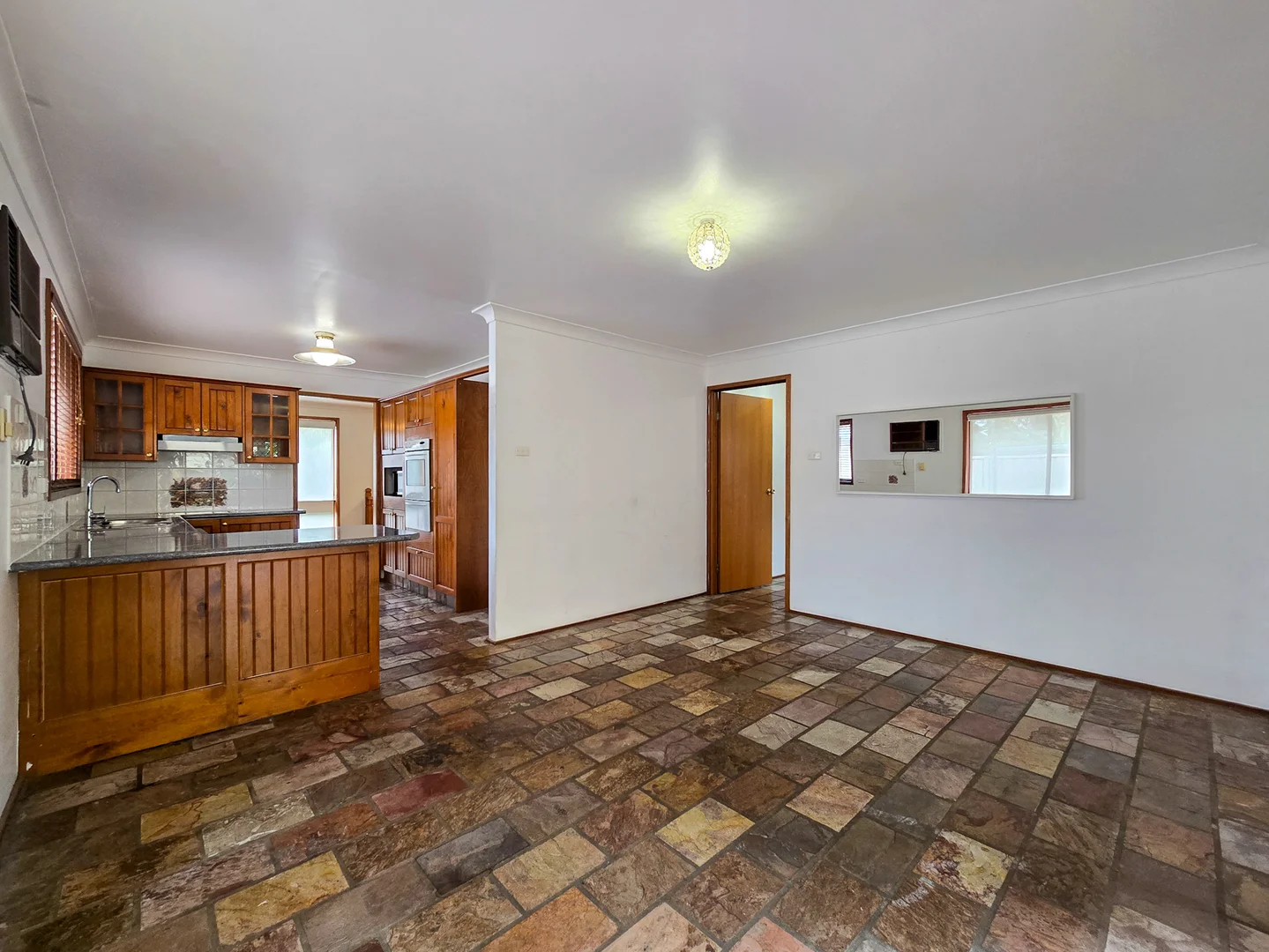 Additional image 3 of 19 Estella Place, Ambarvale NSW 2560