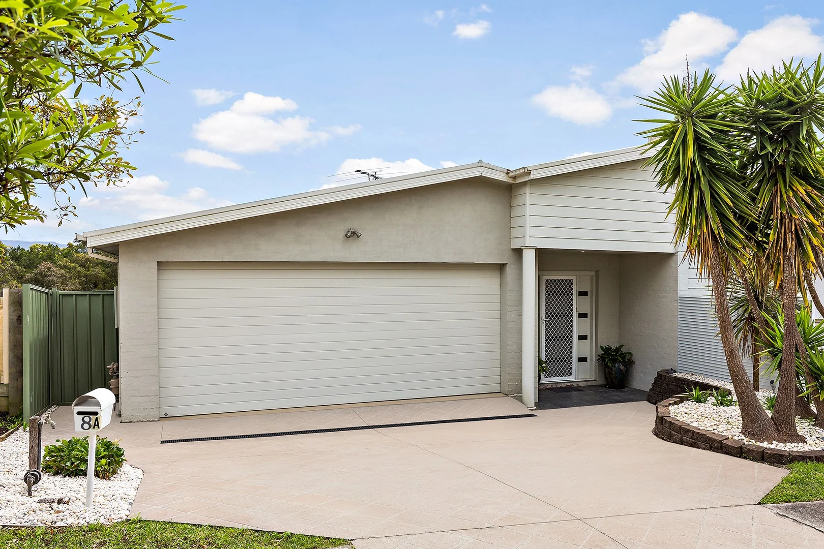8A Munduran Close, Albion Park NSW 2527
