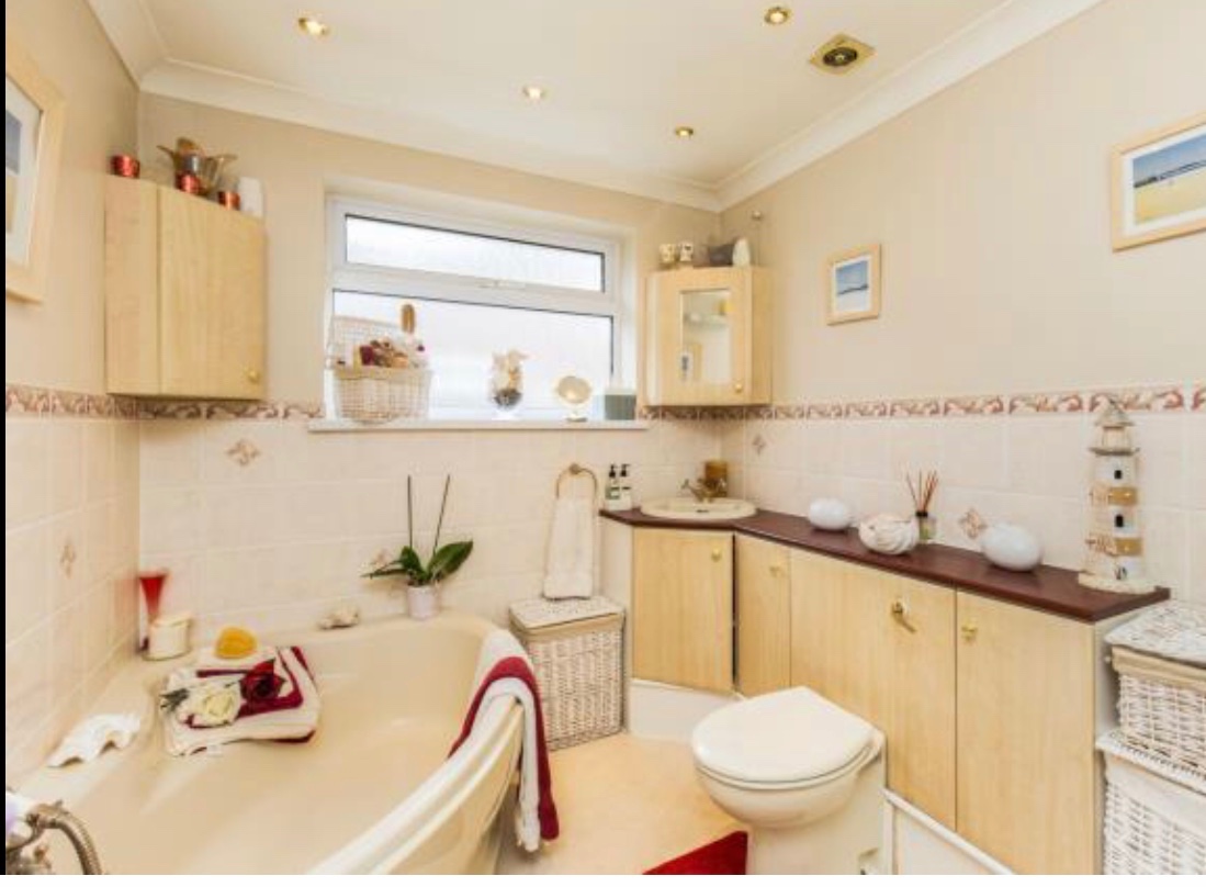 Additional image 2 of Room in a Shared House, Hillside Avenue, SO18, N1 7GU