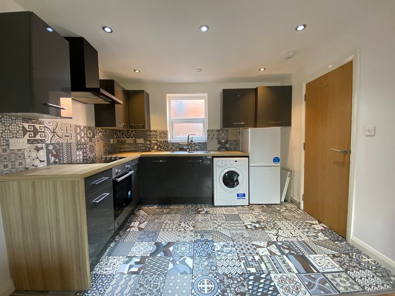 1 Bed Flat, Belgrave Gate, LE1, N1 7GU photo 2