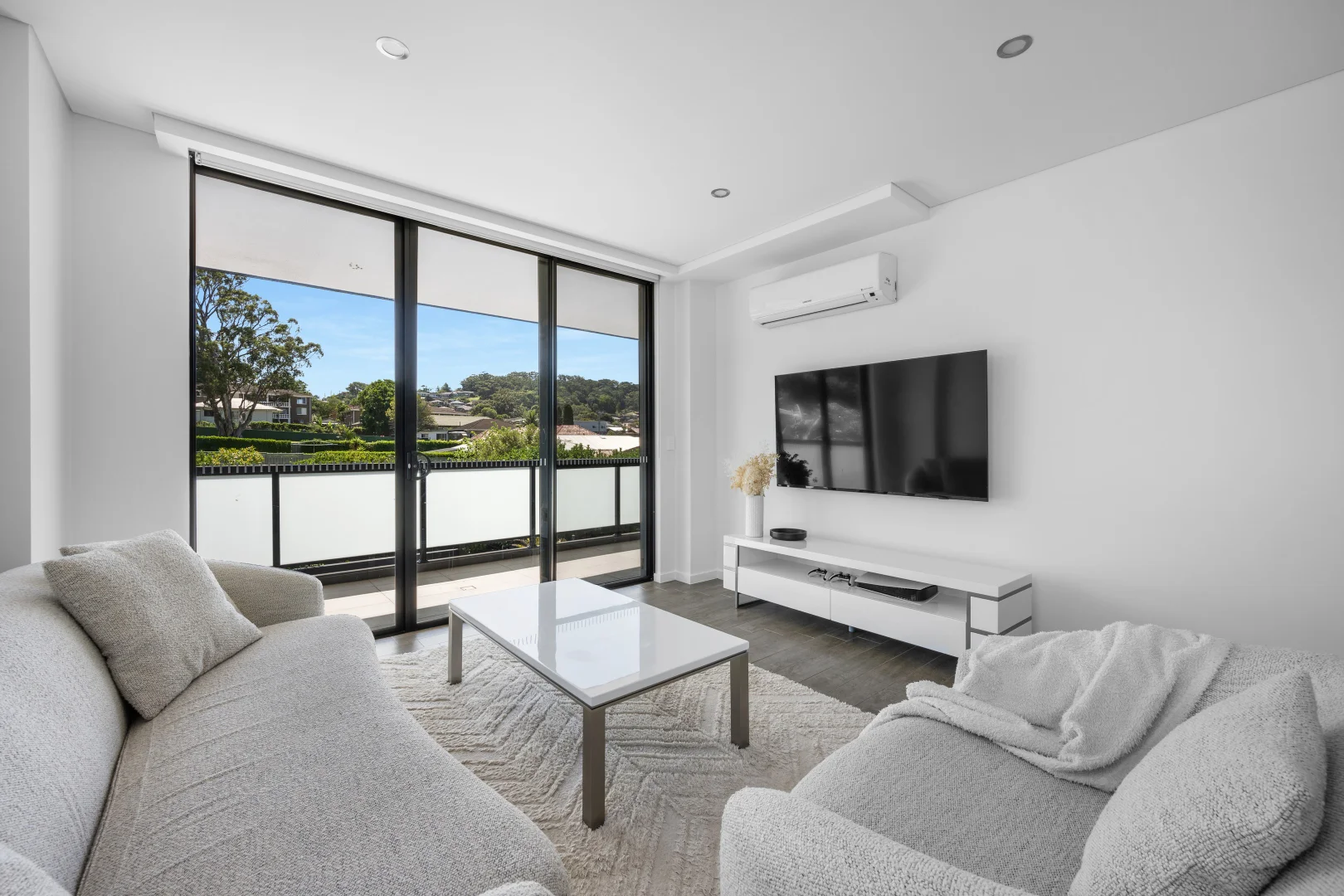 Additional image 2 of 101/118 Gladstone Ave, Coniston NSW 2500