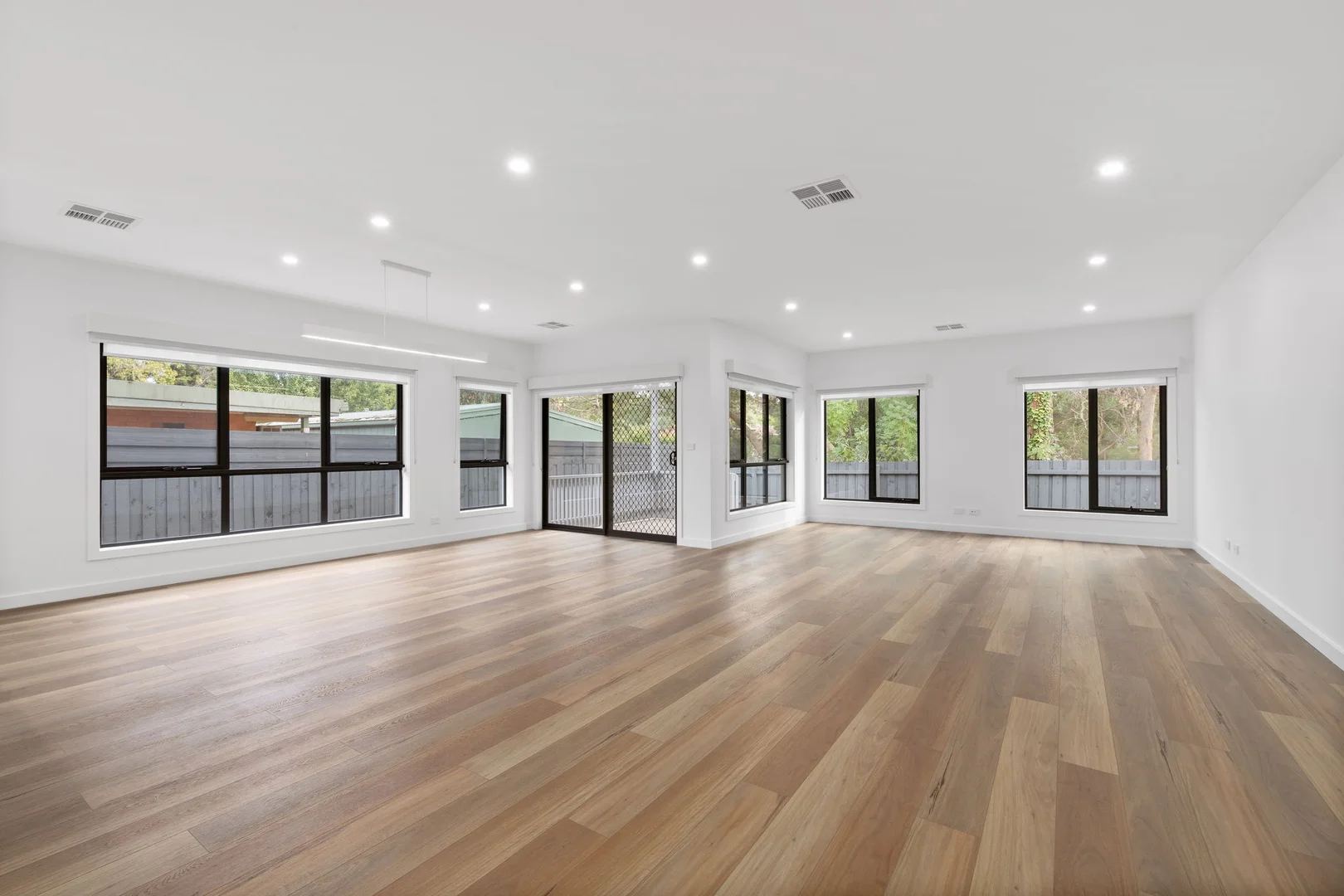 Additional image 2 of 2/85 Eastfield Road, Croydon VIC 3136