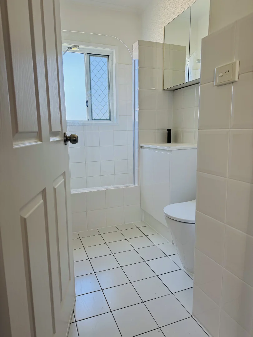 Additional image 6 of 5/10 Havana Key, Broadbeach Waters QLD 4218