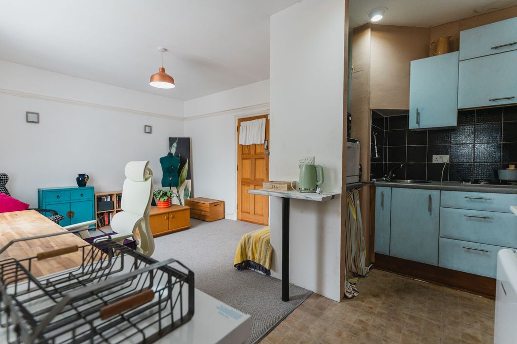 Additional image 6 of 1 bed flat for saleHolbrook Road, South Knighton LE2