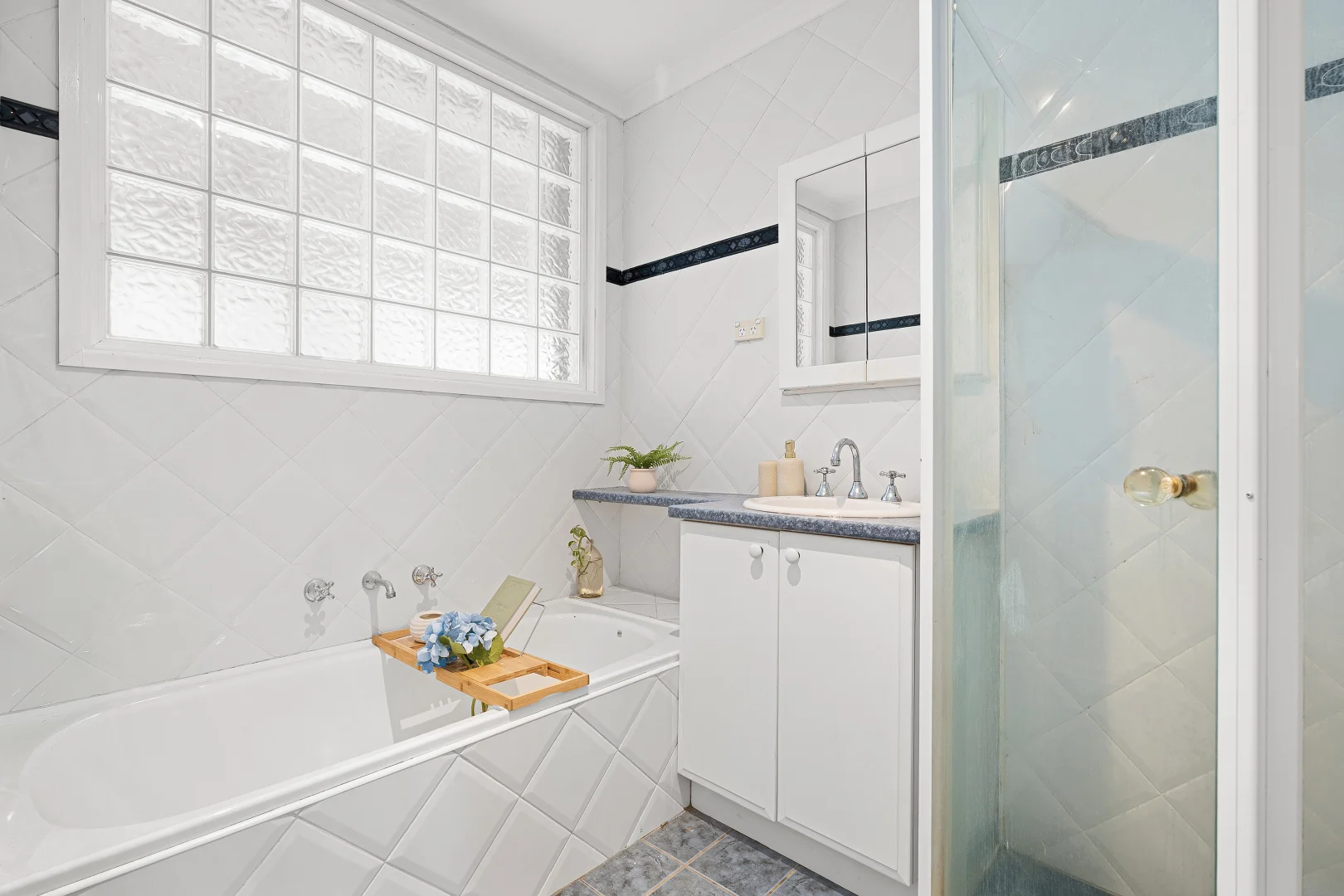 Additional image 14 of 11 Mikarie Place, Kirrawee NSW 2232