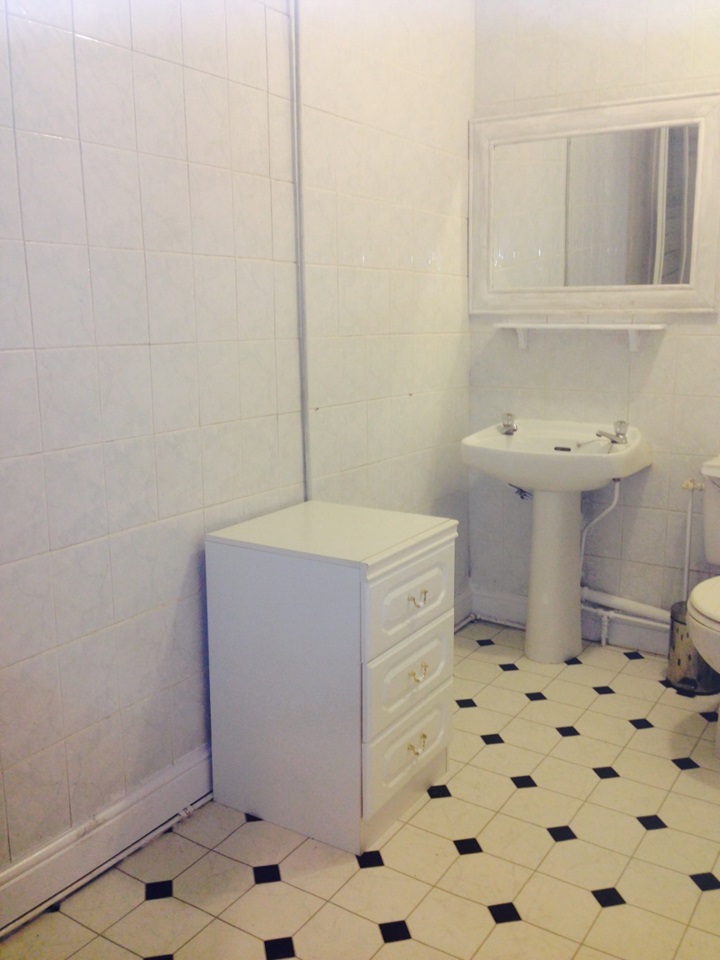 Additional image 2 of Room in a Shared House, Middle Street, SO14, N1 7GU
