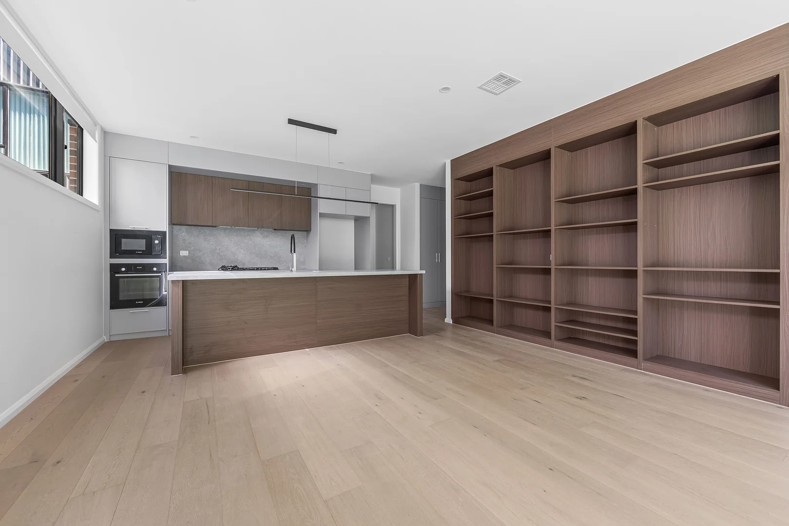 Additional image 2 of 2/142 Warrigal Road, Camberwell VIC 3124