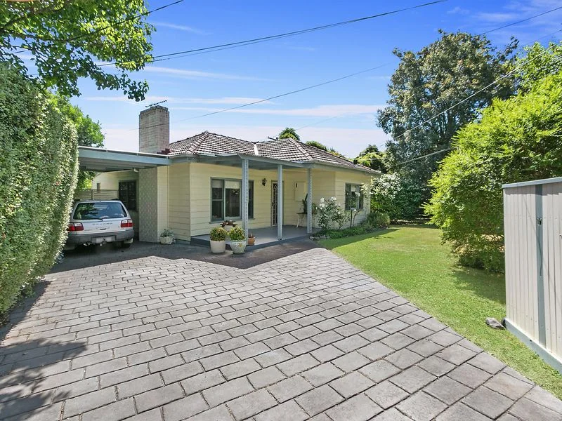49 Illoura Avenue, Ringwood East VIC 3135