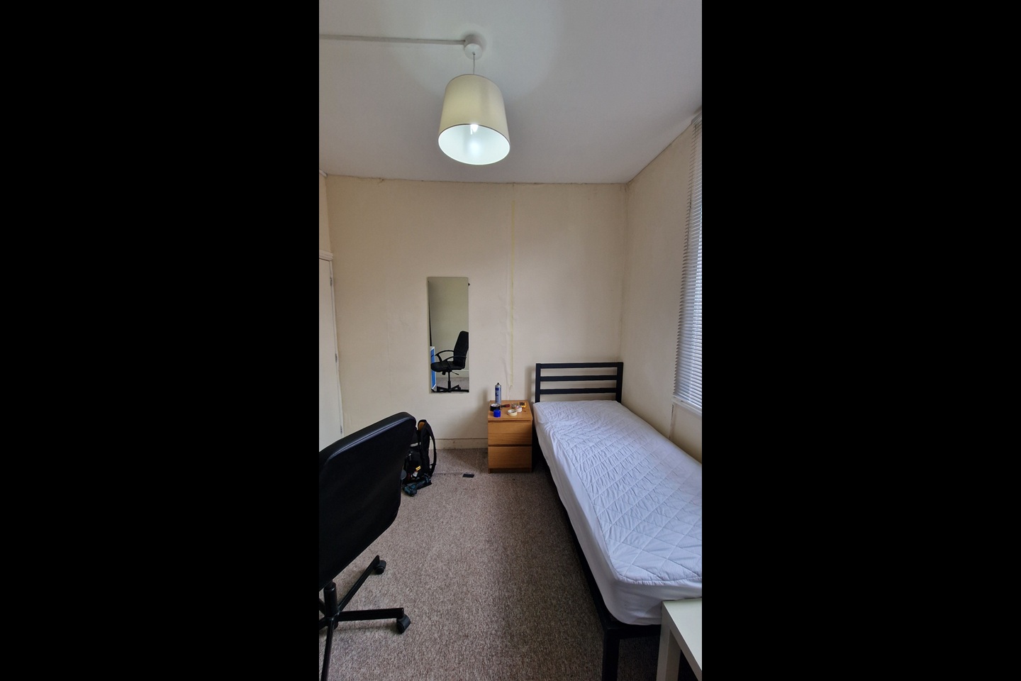 Room in a Shared Flat, Warwick Row, CV1, N1 7GU
