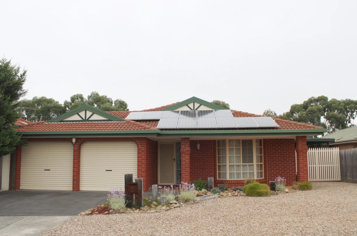 5 Ormond Rise, Roxburgh Park VIC 3064