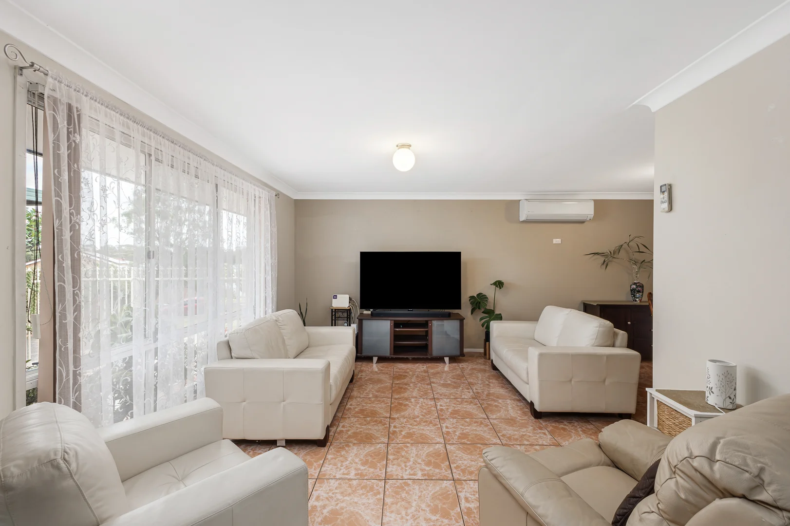 Additional image 2 of 7 Wynn Close, Edensor Park NSW 2176
