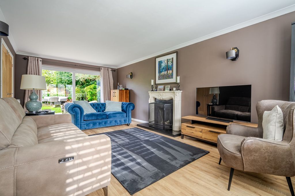 Additional image 2 of 5 bed detached house for saleLeycester Close, Windlesham GU20