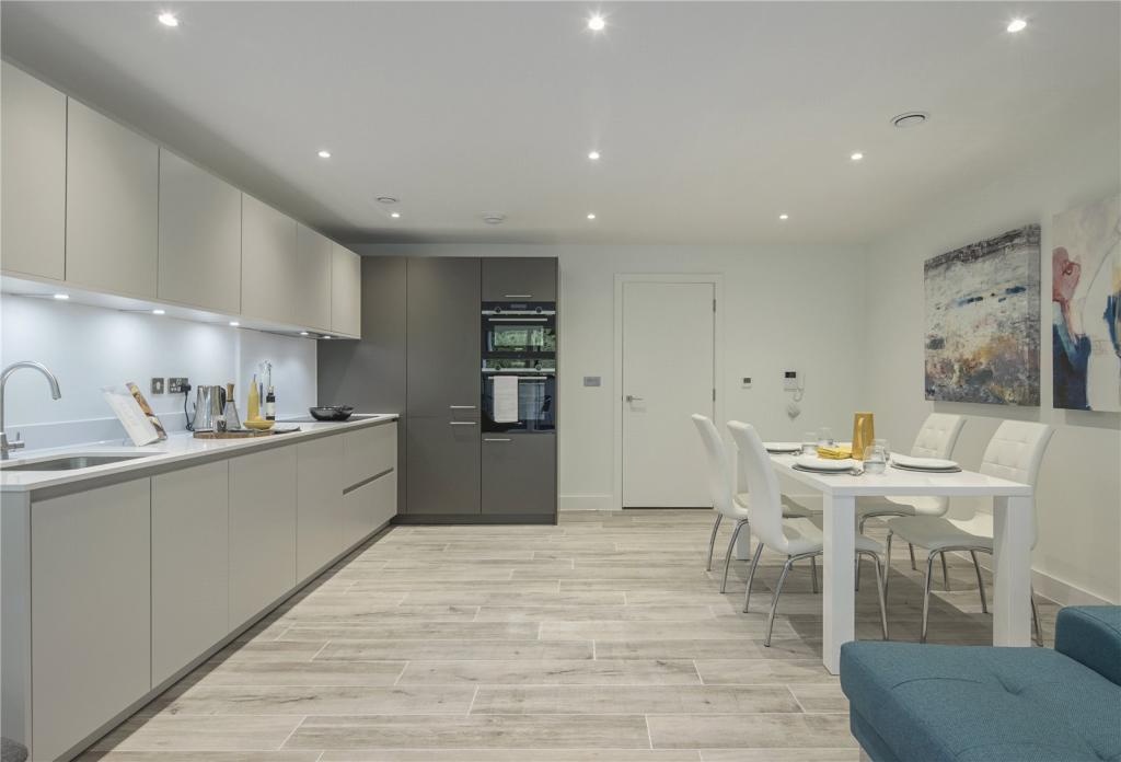 Additional image 3 of 2 Bed Flat, The Redwoods, CB3, N1 7GU
