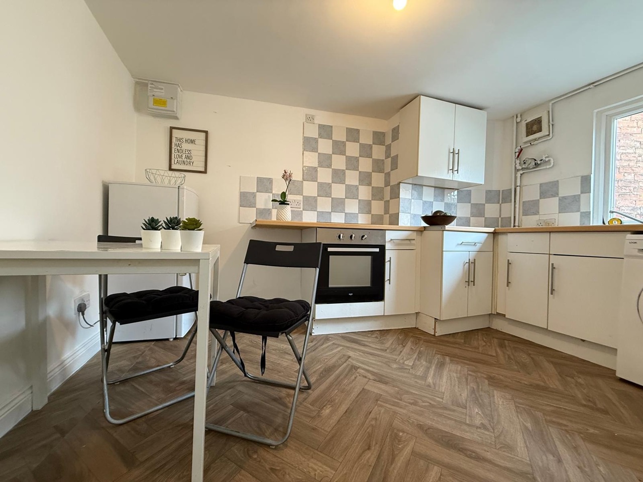 1 Bed Flat, Humberstone Gate, LE1, N1 7GU photo 2