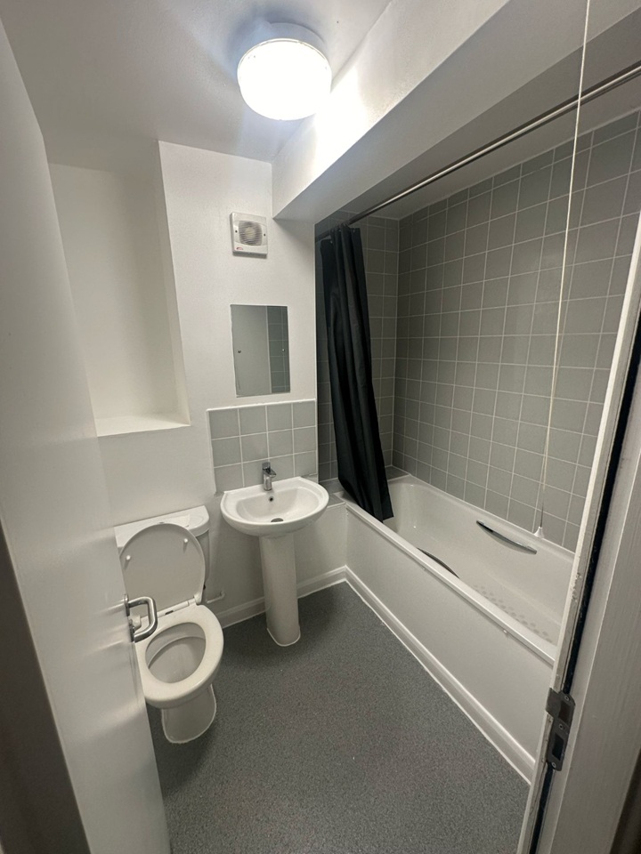 Additional image 5 of Room in a Shared House, Carlyle Road, CB4, N1 7GU