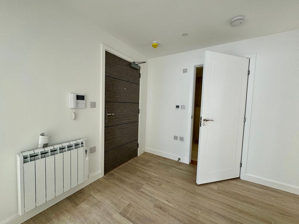 Additional image 10 of 2 bed property for sale3 Crahamel House, St Helier JE2