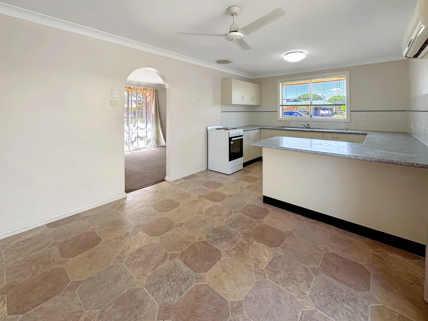 Additional image 6 of 134 Moss Avenue, Narromine NSW 2821